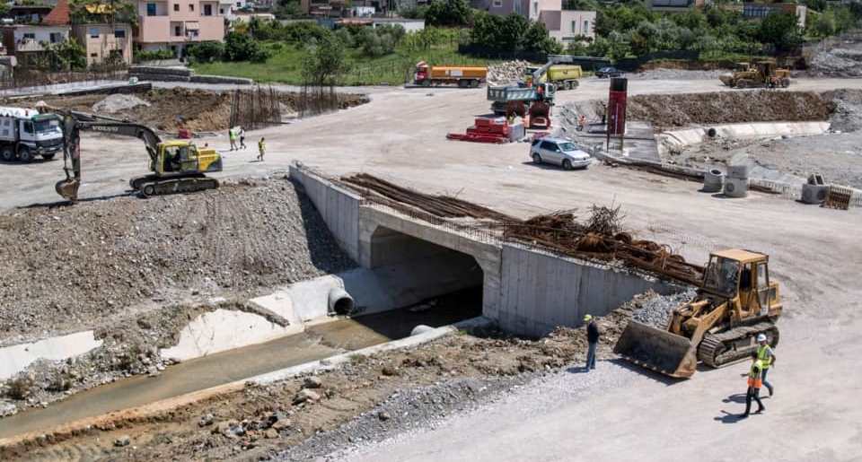 ARRSH njofton: Ndryshon nga neser qarkullimi ne nje pjese te Tiranes